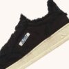 MEDALIST MUTTON SNEAKER AUS SCHWARZEM WILDLEDER UND LAMM MEDALIST MUTTON SNEAKER AUS SCHWARZEM WILDLEDER UND LAMM