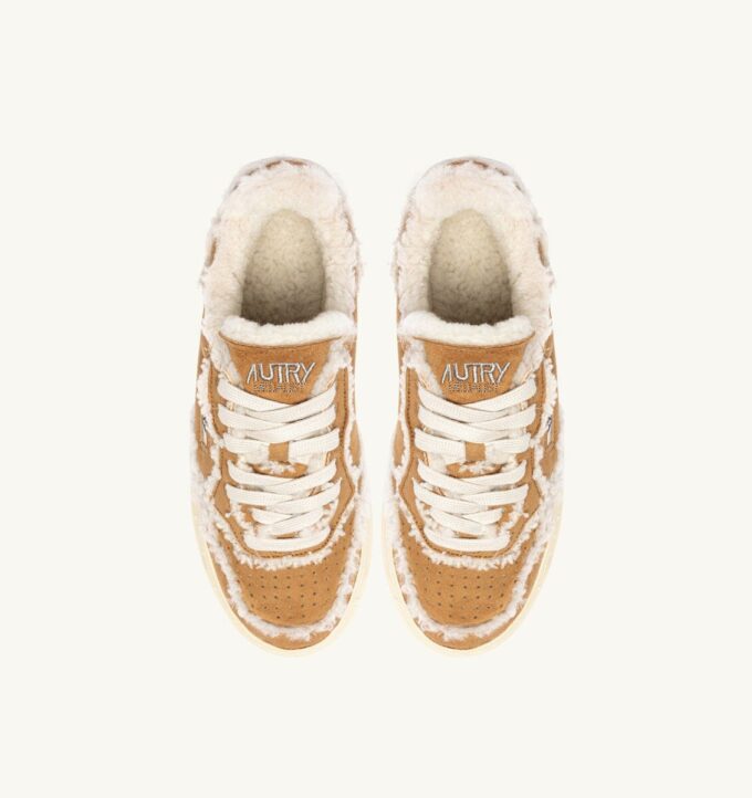 MEDALIST MUTTON SNEAKERS IN COGNAC SUEDE AND ELFENBEIN LAGER MEDALIST MUTTON SNEAKERS IN COGNAC SUEDE AND ELFENBEIN LAGER
