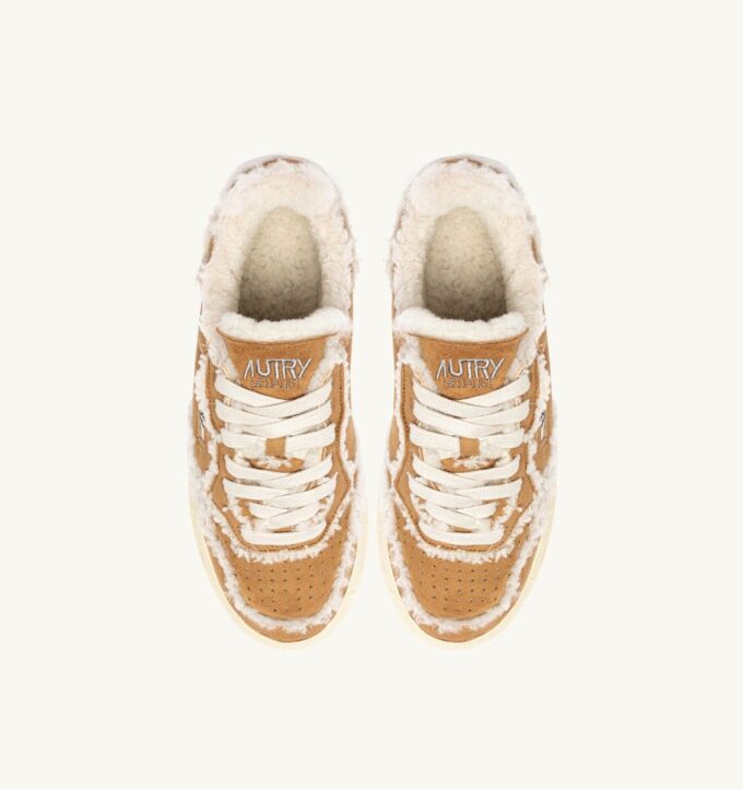 MEDALIST MUTTON SNEAKERS IN COGNAC SUEDE AND ELFENBEIN LAGER MEDALIST MUTTON SNEAKERS IN COGNAC SUEDE AND ELFENBEIN LAGER