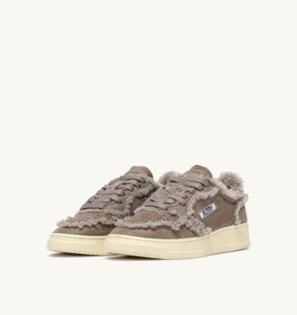 MEDALIST MUTTON SNEAKERS IN TAUPE SUEDE AND LAEARLING