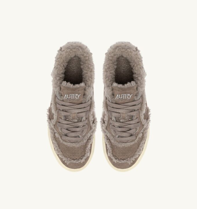 MEDALIST MUTTON SNEAKERS IN TAUPE SUEDE AND LAEARLING MEDALIST MUTTON SNEAKERS IN TAUPE SUEDE AND LAEARLING