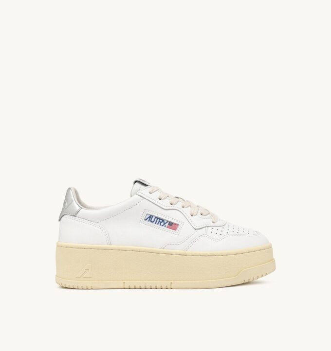 MEDALIST PLATFORM-SNEAKER AUS WEISSEM UND METALISIERTEM SILBERLEDER MEDALIST PLATFORM-SNEAKER AUS WEISSEM UND METALISIERTEM SILBERLEDER