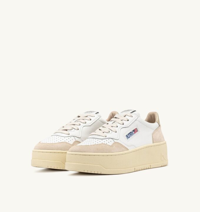 MEDALIST PLATFORM-SNEAKER AUS WEISSEM UND PLATIN-WILDLEDER UND LEDER MEDALIST PLATFORM-SNEAKER AUS WEISSEM UND PLATIN-WILDLEDER UND LEDER