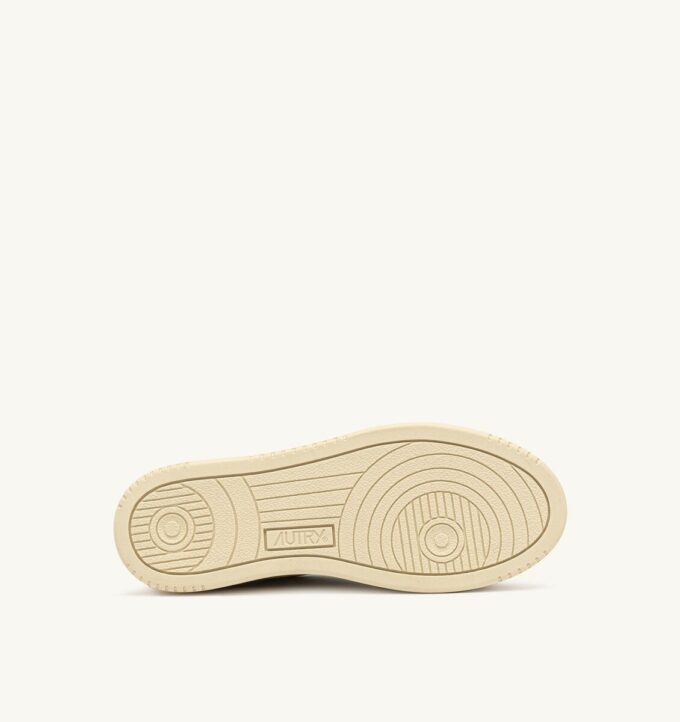 MEDALIST PLATFORM-SNEAKER AUS WEISSEM UND PLATIN-WILDLEDER UND LEDER MEDALIST PLATFORM-SNEAKER AUS WEISSEM UND PLATIN-WILDLEDER UND LEDER