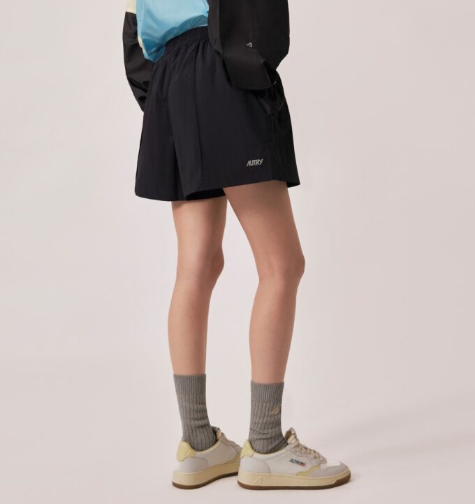 NYLON-KURZE FRAUEN