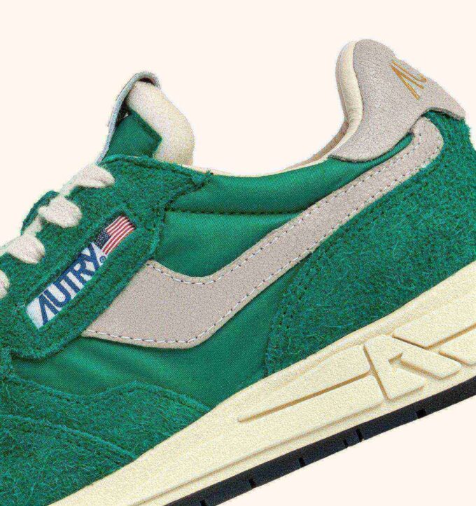 REELWIND LOW SNEAKER AUS GRÜNEM NYLON UND WILDLEDER