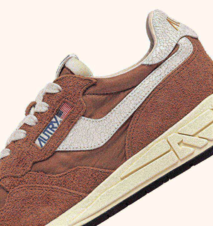 REELWIND LOW SNEAKER AUS NYLON UND WILDLEDER, FARBE BRAUN ZUCKER UND WEISS