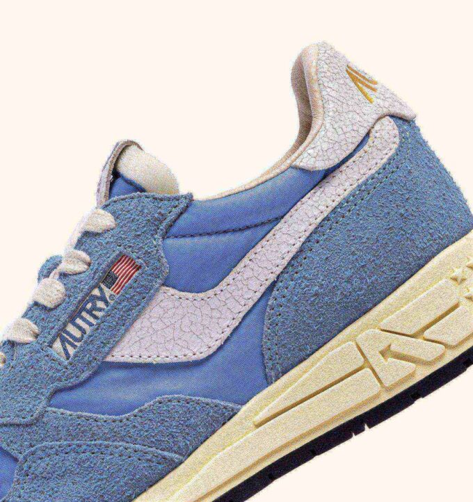 REELWIND LOW SNEAKER AUS NYLON UND WILDLEDER, FARBE: DELLA ROBBIA BLAU UND WEISS
