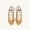 REELWIND LOW SNEAKER AUS NYLON UND WILDLEDER, SENF- UND WEISSFARBE