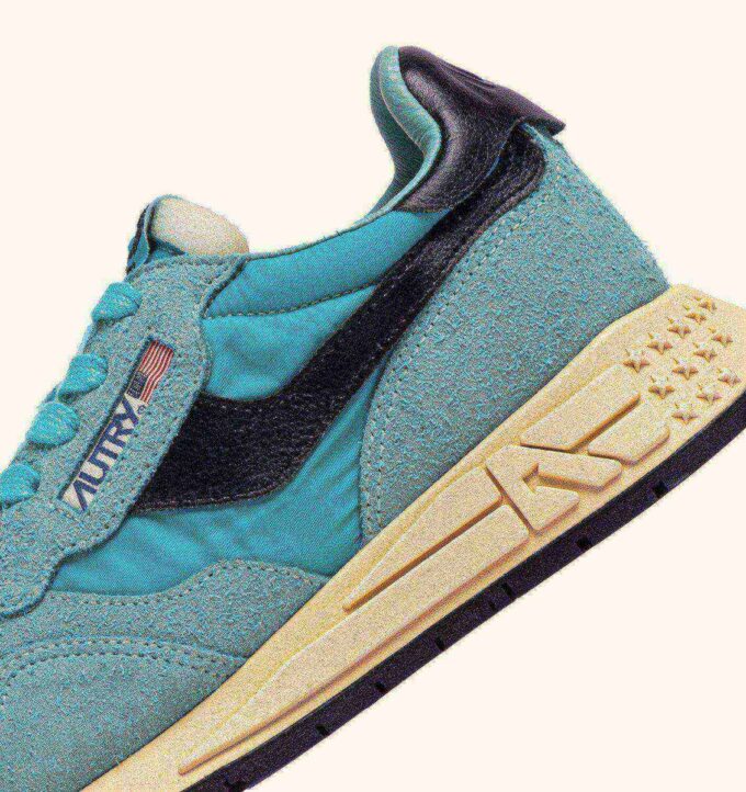 REELWIND LOW SNEAKER AUS NYLON-WILDLEDER UND LEDER, FARBE CAPRI UND SCHWARZ