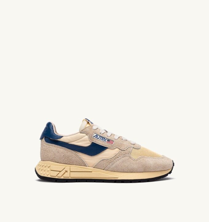 REELWIND LOW SNEAKER AUS NYLON-WILDLEDER UND LEDER IN DEN FARBEN ECRU UND ENSIGN BLUE