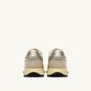 REELWIND LOW SNEAKER AUS NYLON-WILDLEDER UND LEDER IN DEN FARBEN ECRU UND PLATIN
