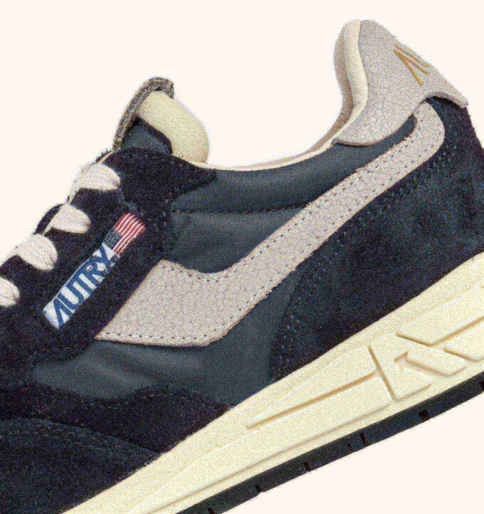 REELWIND LOW SNEAKER AUS SCHWARZEM NYLON UND WILDLEDER