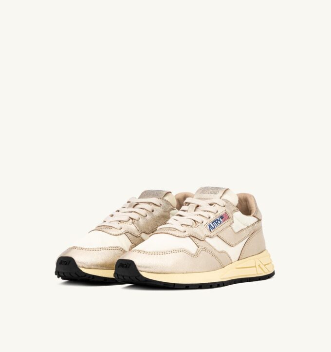 REELWIND LOW SNEAKER AUS WEISSEM NYLON UND GOLDTONEM METALISIERTEM LEDER