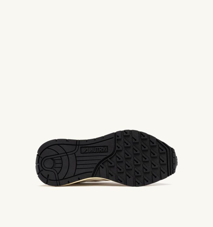 REELWIND LOW SNEAKER AUS WEISSEM NYLON UND GOLDTONEM METALISIERTEM LEDER