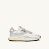 REELWIND LOW SNEAKER AUS WEISSEM NYLON UND SILBERFARBENEM METALISIERTEM LEDER