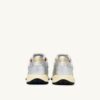 REELWIND LOW SNEAKER AUS WEISSEM NYLON UND SILBERFARBENEM METALISIERTEM LEDER