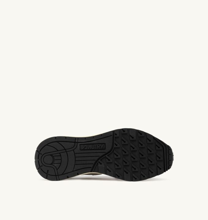 REELWIND LOW SNEAKER IN WEISS UND BUTTERCUP-STICKEREI