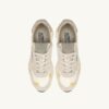 REELWIND LOW SNEAKER IN WEISS UND BUTTERCUP-STICKEREI