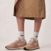 REELWIND LOW SNEAKER IN WEISS UND PUDERROSA AUS NYLON UND WILDLEDER