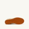 Sneaker Windspin aus butterweißem Wildleder