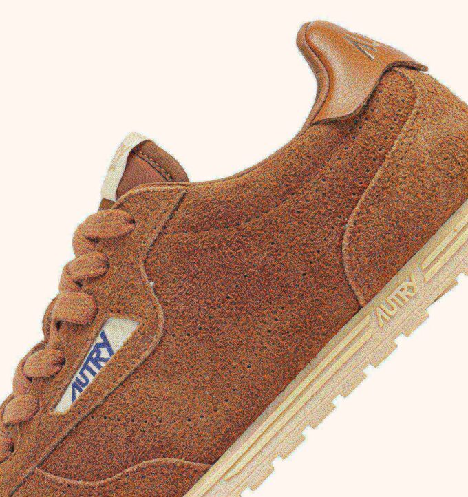 Sneaker Windspin aus erdfarbenem Wildleder