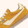 Sneaker Windspin aus Wildleder und Leder, Farbe Mineralgelb und Rübenblatt