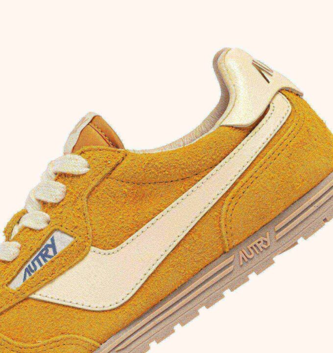 Sneaker Windspin aus Wildleder und Leder, Farbe Mineralgelb und Rübenblatt