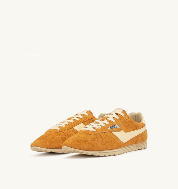 SNEAKER WINDSPIN AUS WILDLEDER UND LEDER IN DEN FARBEN CADMIUM UND RUTABAGA SNEAKER WINDSPIN AUS WILDLEDER UND LEDER IN DEN FARBEN CADMIUM UND RUTABAGA