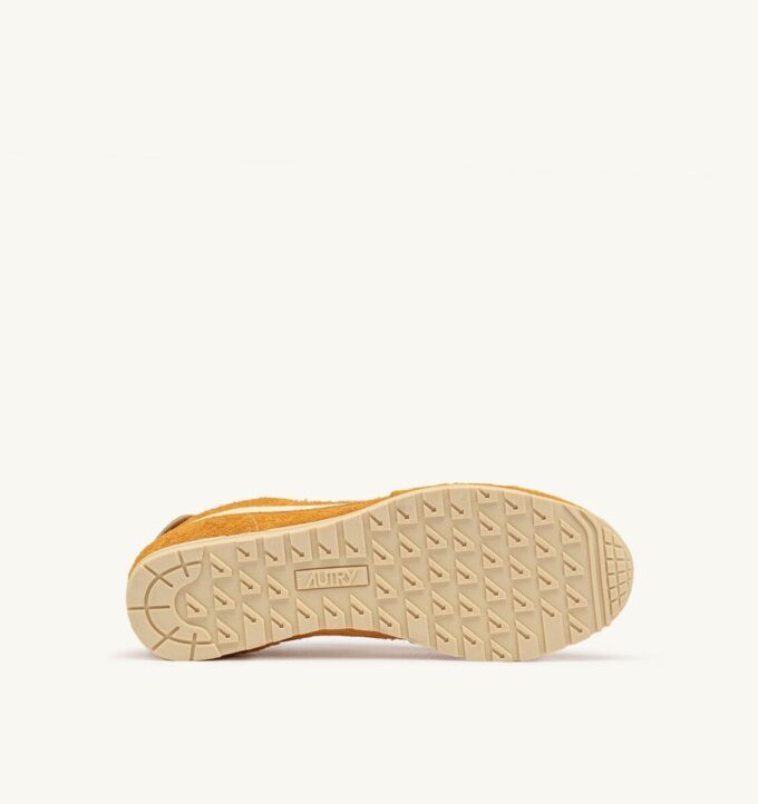 SNEAKER WINDSPIN AUS WILDLEDER UND LEDER IN DEN FARBEN CADMIUM UND RUTABAGA SNEAKER WINDSPIN AUS WILDLEDER UND LEDER IN DEN FARBEN CADMIUM UND RUTABAGA