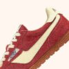 Sneaker Windspin aus Wildleder und Leder in den Farben Imperial Red und Rutabaga Sneaker Windspin aus Wildleder und Leder in den Farben Imperial Red und Rutabaga