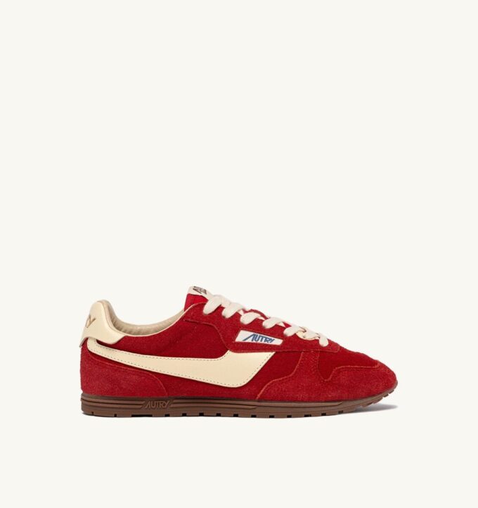 Sneaker Windspin aus Wildleder und Leder in den Farben Rubin und Rübe Sneaker Windspin aus Wildleder und Leder in den Farben Rubin und Rübe