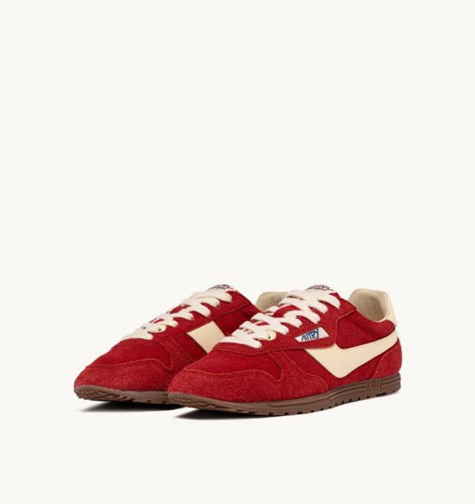 Sneaker Windspin aus Wildleder und Leder in den Farben Rubin und Rübe Sneaker Windspin aus Wildleder und Leder in den Farben Rubin und Rübe