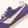 Sneaker Windspin aus Wildleder und Leder in den Farben Ultraviolett und Rübenrinde Sneaker Windspin aus Wildleder und Leder in den Farben Ultraviolett und Rübenrinde