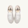 Sneaker Windspin in cremeweißem Wildleder