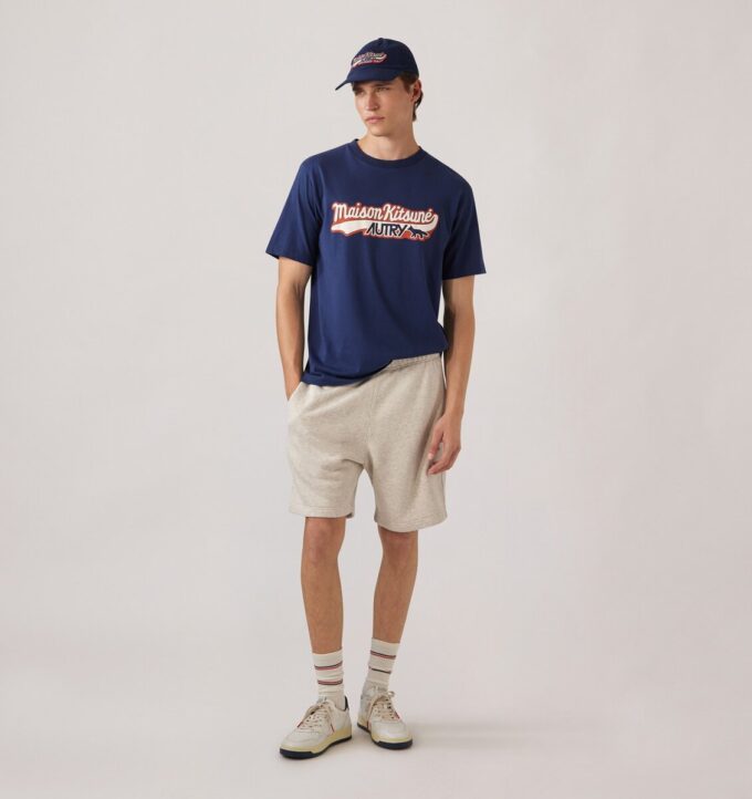 UNISEX AUTRY LOGO ‚MAISON KITSUNÉ‘ T-SHIRT UNISEX AUTRY LOGO ‚MAISON KITSUNÉ‘ T-SHIRT