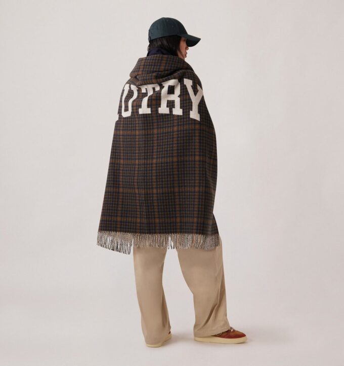 Unisex-Karodecke mit Maxi-Logo