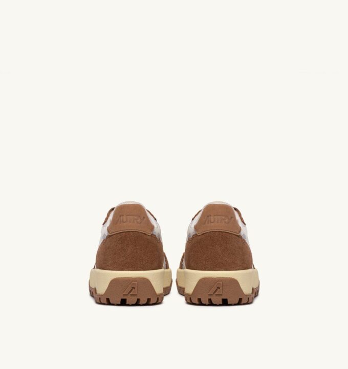 WILDPACE LOW SNEAKER AUS MESH UND WILDLEDER IN DEN FARBEN MARSHMALLOW UND CIGAR WILDPACE LOW SNEAKER AUS MESH UND WILDLEDER IN DEN FARBEN MARSHMALLOW UND CIGAR