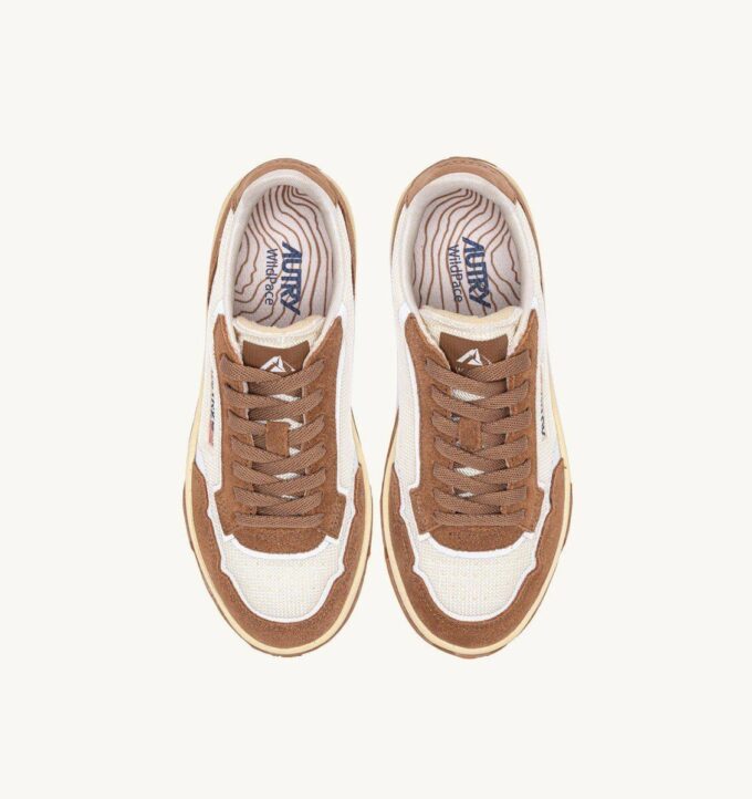 WILDPACE LOW SNEAKER AUS MESH UND WILDLEDER IN DEN FARBEN MARSHMALLOW UND CIGAR WILDPACE LOW SNEAKER AUS MESH UND WILDLEDER IN DEN FARBEN MARSHMALLOW UND CIGAR