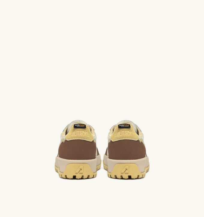WILDPACE LOW SNEAKER AUS RIPSTOP-NYLON UND LEDER IN DEN FARBEN FOG UND THRUSH