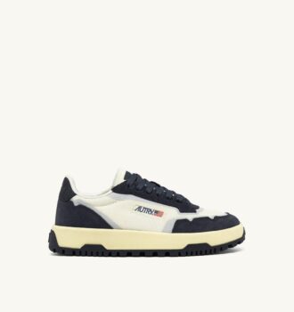 WILDPACE LOW SNEAKERS IN MESH UND WILDLEDER IN DEN FARBEN MARSHMALLOW UND BLUE NIGHT