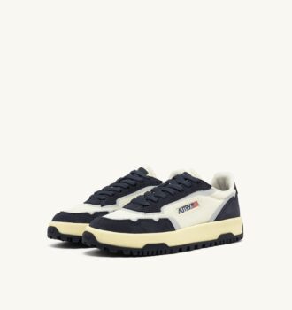 WILDPACE LOW SNEAKERS IN MESH UND WILDLEDER IN DEN FARBEN MARSHMALLOW UND BLUE NIGHT