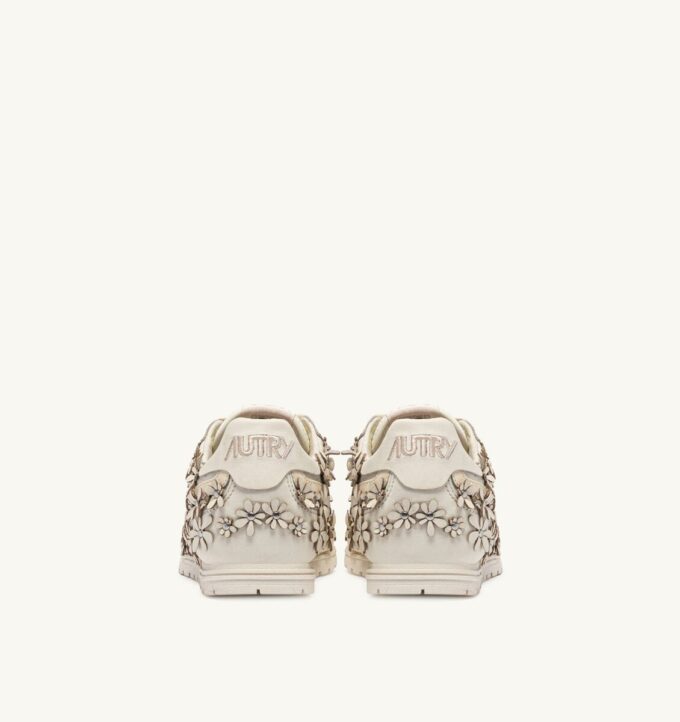 WINDSPIN FLOWERS SNEAKER AUS MARSHMALLOW LEDER WINDSPIN FLOWERS SNEAKER AUS MARSHMALLOW LEDER