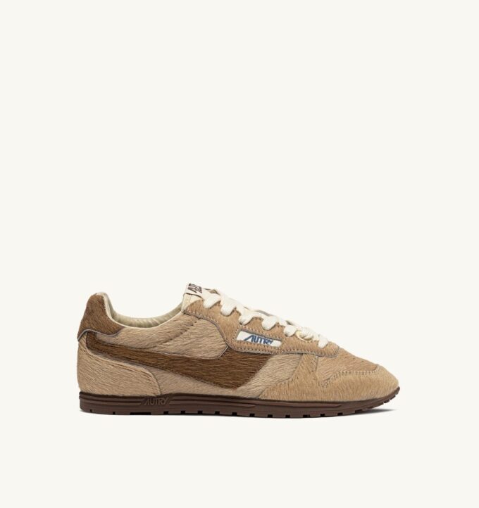 WINDSPIN SNEAKER IN BEIGE UND BRAUN MIT PONYHAAR-EFFEKT