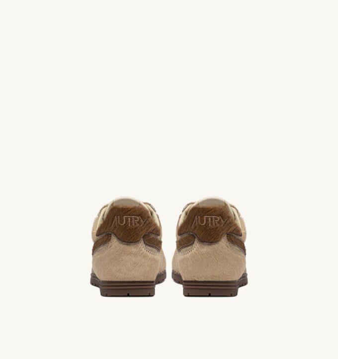 WINDSPIN SNEAKER IN BEIGE UND BRAUN MIT PONYHAAR-EFFEKT
