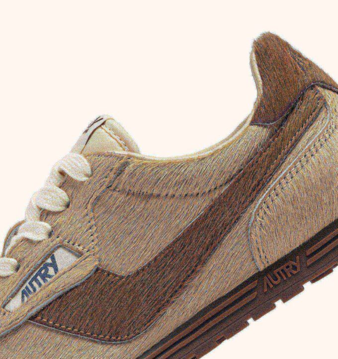 WINDSPIN SNEAKER IN BEIGE UND BRAUN MIT PONYHAAR-EFFEKT