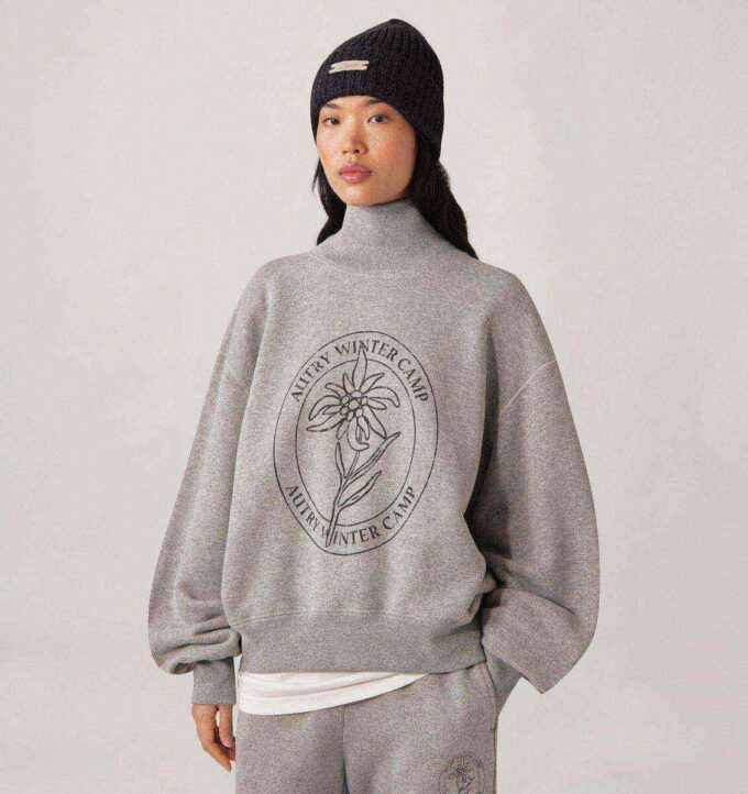 WINTER CAMP GRAFIK-SWEATSHIRT FÜR DAMEN WINTER CAMP GRAFIK-SWEATSHIRT FÜR DAMEN